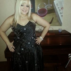 2X Gorgeous Sequins & Beaded Gown w tag